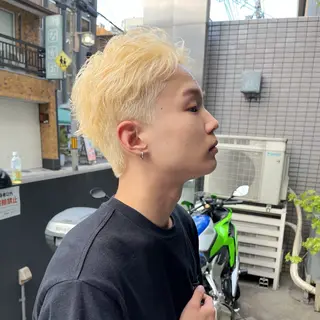 ショート カラー Realme京都四条烏丸ドゥエ所属・馬込 祝生のヘアスタイル