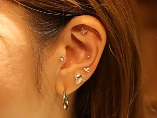 トータルビューティーサロン宿り木所属・江坂@宿り木　脱毛+ 耳ツボ+よもぎ蒸しのエステ・リラクイメージ