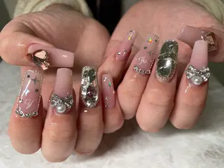 ネイル Roi〈ロワ〉 Minakoのネイルデザイン