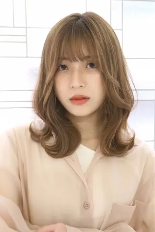 ミディアム 亀川蓮 Agu hairのヘアスタイル