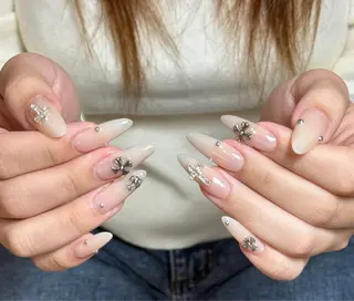 ネイル カスミ 💛吉祥寺のネイルデザイン