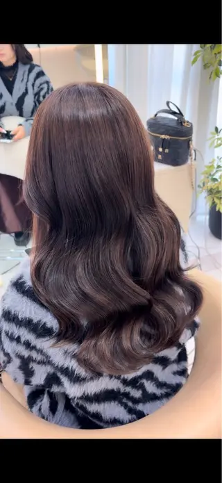 セミロング 髪質改善/透明感カラ ー/みほのヘアスタイル