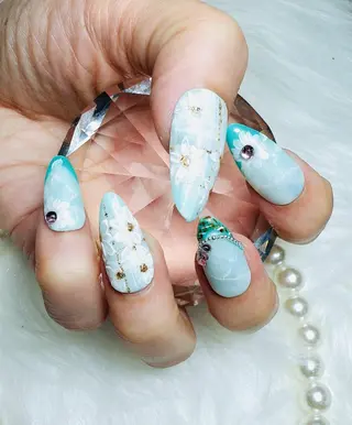 ネイル beauty park partage所属・藤 井のネイルデザイン