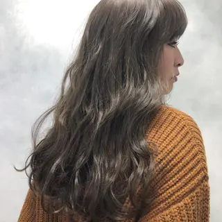 ロング カラー ORIKA 美容室のヘアスタイル