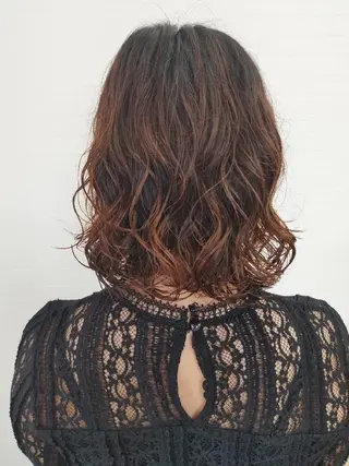 ミディアム パーマ 相馬 亜美のヘアスタイル