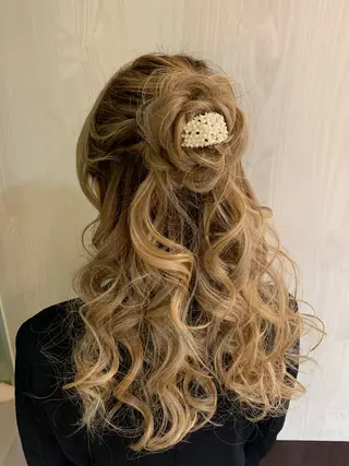 ロング カラー ヘアアレンジ hair & spa Nalu所属・hair & spa Naluのヘアスタイル