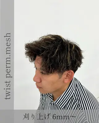 ショート カラー パーマ 豊崎 佑輔のヘアスタイル