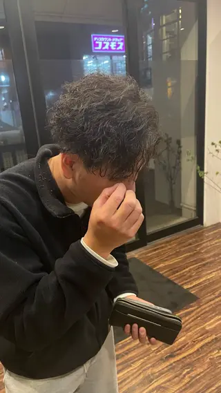 パーマ メンズ トヨシマ シュウトのヘアスタイル