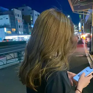 ロング カラー ヘアアレンジ🪿イデ ミユウ🪿のヘアスタイル