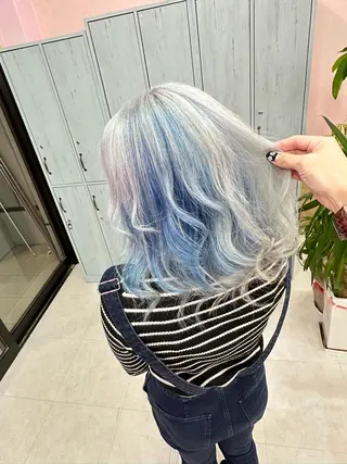 セミロング カラー ブリーチ人気No.1 MANATO🎨🌈のヘアスタイル