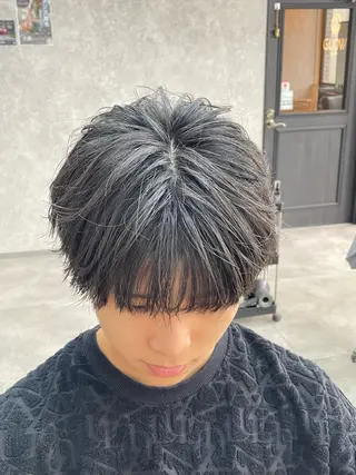 ショート パーマ メンズ GLOW所属・マタカ ミナリのヘアスタイル