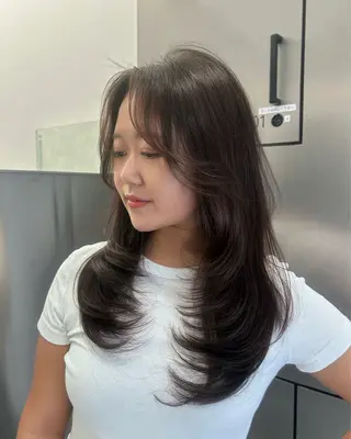 ロング 大人レイヤー/艶美髪 🇺🇸TOMONAのヘアスタイル