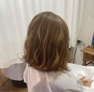 ミディアム カラー &chaLme   心斎橋所属・emi/髪質改善/ 韓国風/艶カラーのヘアスタイル