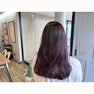 ロング カラー ツキダテ ユイのヘアスタイル