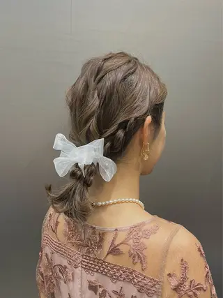 ミディアム ヘアアレンジ ウスイマイコ カット/ケアカラーのヘアスタイル