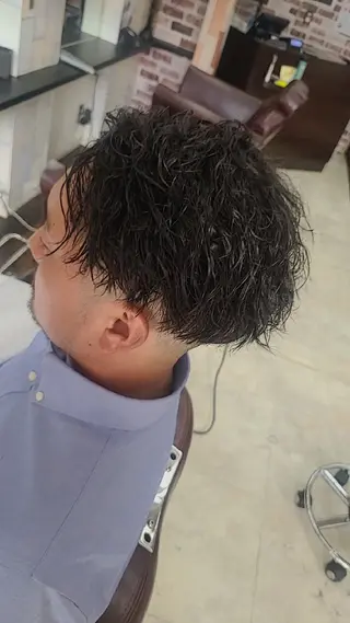 ショート グラースネボウ所属・TAKA✂️メンズ ◎艶サラ髪✨のヘアスタイル