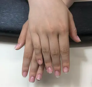 ネイル MAXKELLY 大阪・梅田店所属・徳田 亜衣佳のネイルデザイン