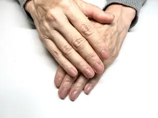 ネイル 岸本 郁美のネイルデザイン