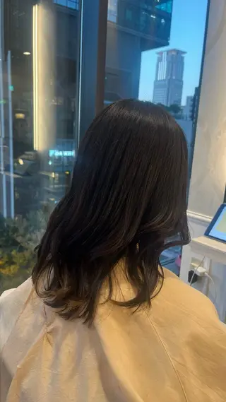 ミディアム labless MOEのヘアスタイル