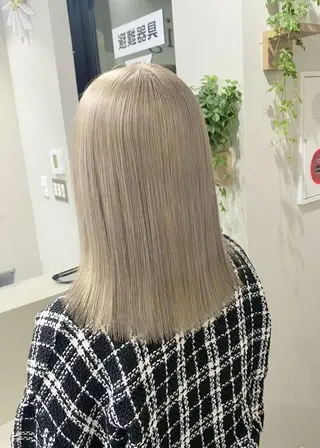 セミロング カラー ✨【公式】 juhl.横浜✨のヘアスタイル