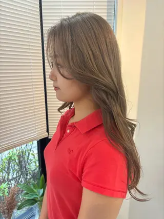 ロング 透明感カラー🫧 高田李胡のヘアスタイル