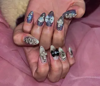 ネイル 𝐁𝐞𝐥𝐥 𝐦𝐞のネイルデザイン