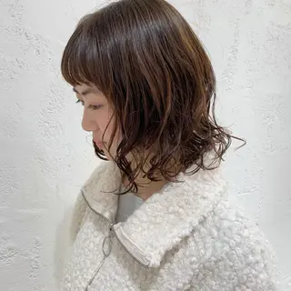 ミディアム パーマ 🫧透明感カラー/ ボブ/小笠原汐海🪽のヘアスタイル