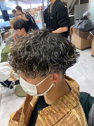 パーマ メンズ 🌴パーマオタク🌴 長谷川　諒佑🌈のヘアスタイル