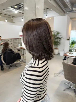 ミディアム カイリ /レイヤーカットのヘアスタイル
