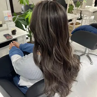 ロング カラー ヘアアレンジ 穐山 翔のヘアスタイル