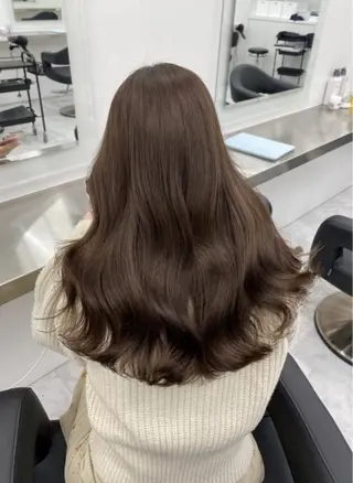 ロング 韓国ヘア/ブリーチ無 しWカラー/オリーブのヘアスタイル