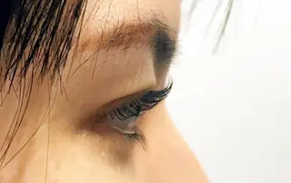 マツエク・マツパ miel大宮店所属・矢部 奈々の眉毛・アイブロウイメージ