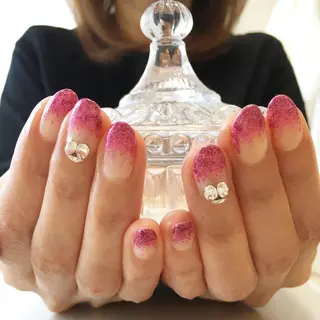 ネイル Petit Fleur所属・青柳 亜梨奈のマツエク・マツパデザイン