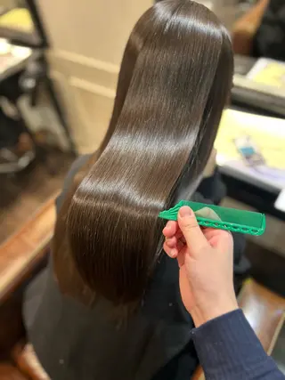 ロング 山尾 涼華のヘアスタイル