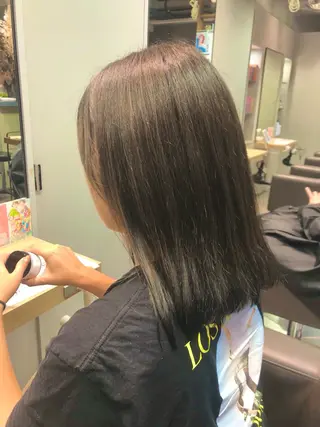 セミロング カラー 🎀縮毛矯正.暗髪 .艶髪🩶ちひろのヘアスタイル