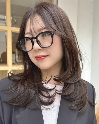 ミディアム ボブ/ベージュ /MIYUのヘアスタイル