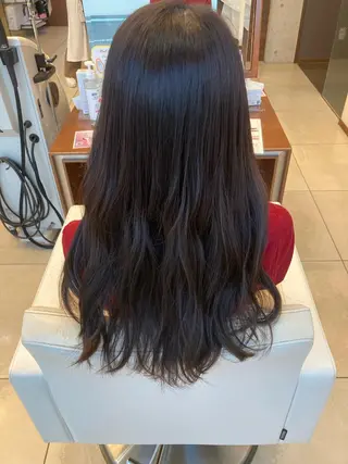 ロング カラー 岸田 莉奈のヘアスタイル