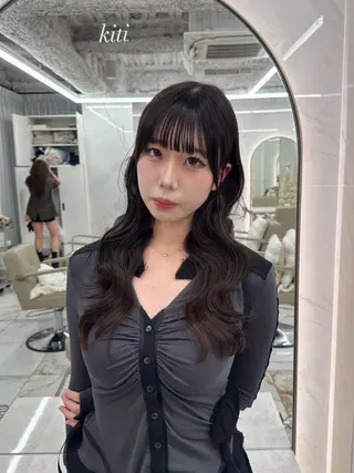 ロング kiti SAKAE所属・のり/顔まわり/韓国 /レイヤーカットのヘアスタイル