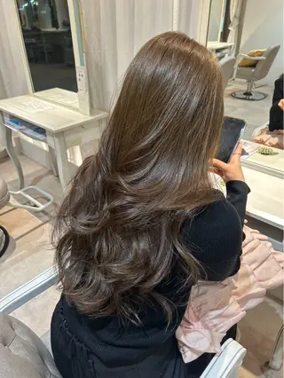 ロング パーマ クレビアヘアーアンドエステ(CreBiA-hair&esthe-)所属・塚本 希来のヘアスタイル