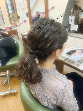 セミロング ヘアアレンジ march merryのヘアスタイル