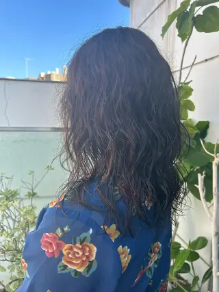 ミディアム パーマ 🍋髪質改善× 透明感カラー ジュリのヘアスタイル