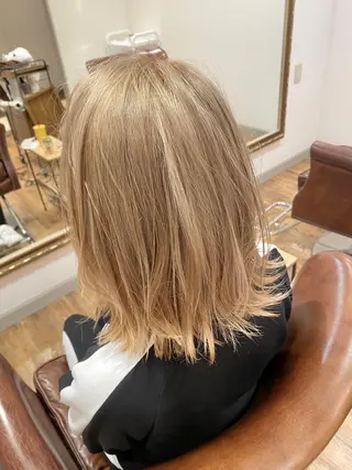 ミディアム カラー 美髪・髪質改善 有田怜平のヘアスタイル