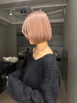 ショート カラー ハイトーン/ ボブ 中村麟のヘアスタイル