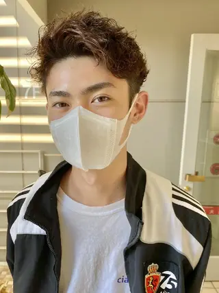 メンズ パーマ ﾒﾝｽﾞ＆ｼｮｰﾄ LEA山村真史のヘアスタイル