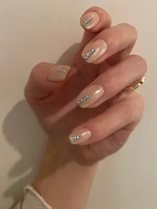 ネイル anyora nail salon所属・大人ワンホン キラキラ／Ayanoのネイルデザイン