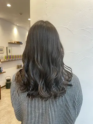 セミロング パーマ CRESCENDO 本杉春菜のヘアスタイル