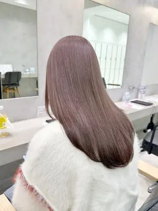 カラー 佐藤 萌のヘアスタイル