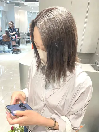 ミディアム カラー ハッシュカット レイヤー池袋のヘアスタイル
