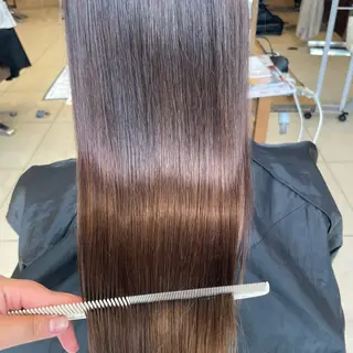 ロング カラー HIKARI🐈‍⬛ レイヤー×デザインのヘアスタイル