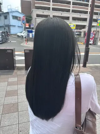 セミロング カラー Lolonois三国店所属・新村 小夏のヘアスタイル